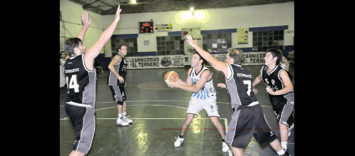 Ferro Carril Sud derrotÃ³ anoche a Estudiantes al igual que en el partido de la primera rueda Archivo 