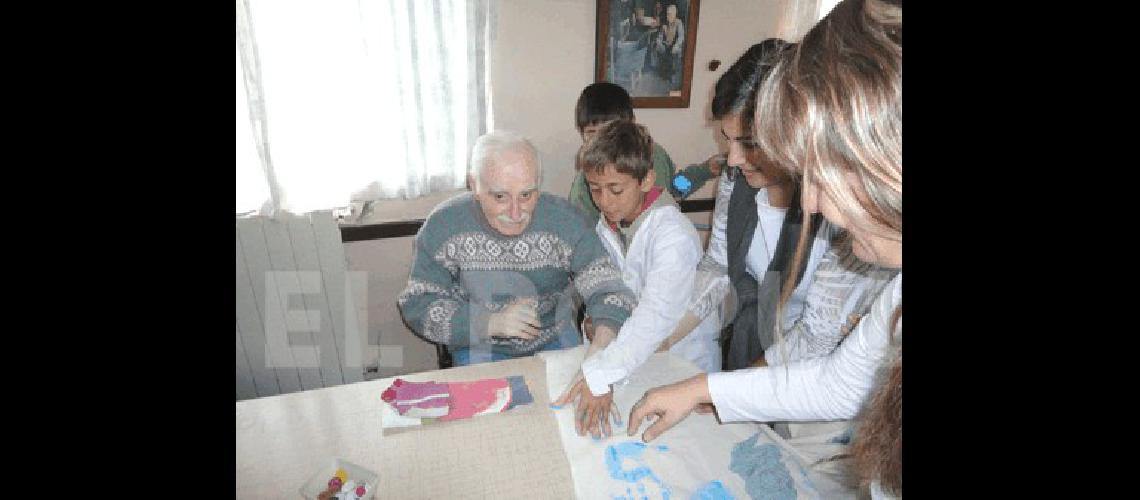 Juntos AsÃ­ estuvieron los nenes con los abuelos 