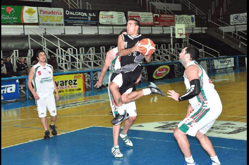 El base bataraz Federico Silveyra deberÃ tener gran protagonismo ofensivo esta noche Archivo 