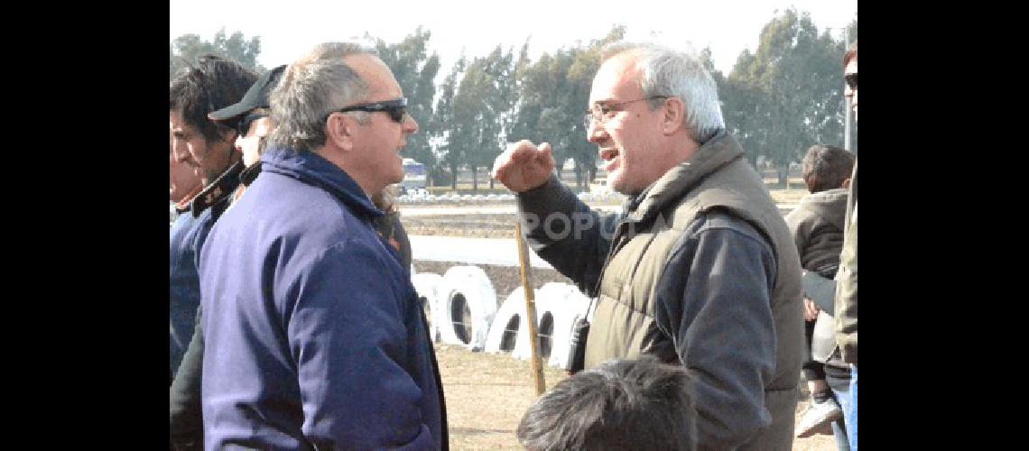 Hugo BaÃ±os y FabiÃ�n AcuÃ±a ex piloto del TC hoy junto al semillero del karting 