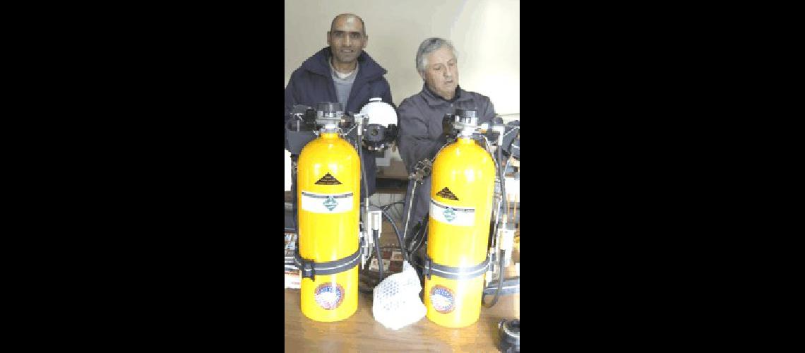 Los Bomberos Voluntarios de La Madrid realizaron la presentaciÃ³n de nuevos equipos de respiraciÃ³n autÃ³noma 