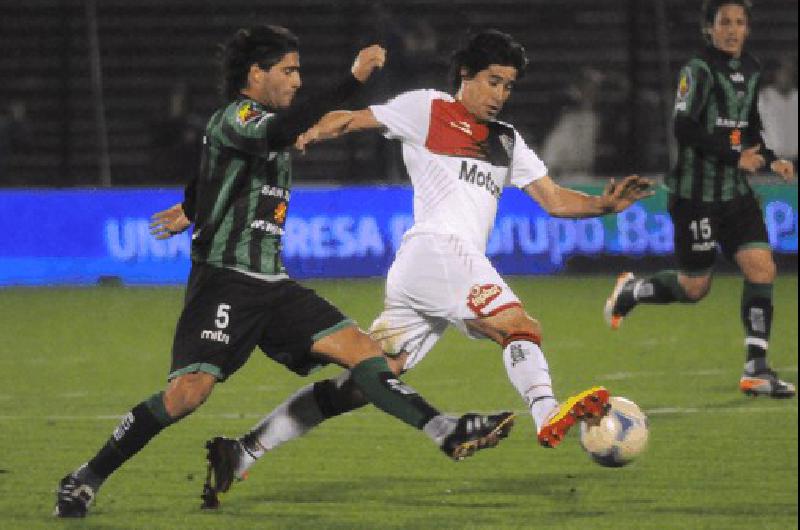 Newells alcanzÃ³ la punta tras superar como local a San MartÃ­n de San Juan TÃ©lam 