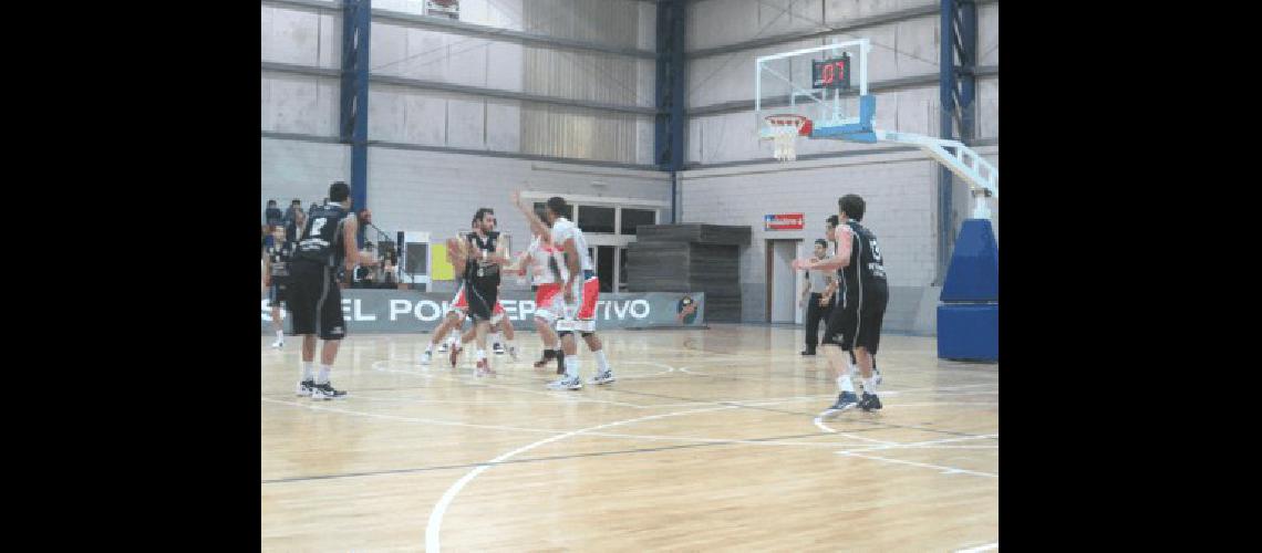 Estudiantes se presentÃ³ anoche en Benito JuÃrez ante Monte Hermoso BÃsquetbol Gentileza El FÃ©nix Digital 