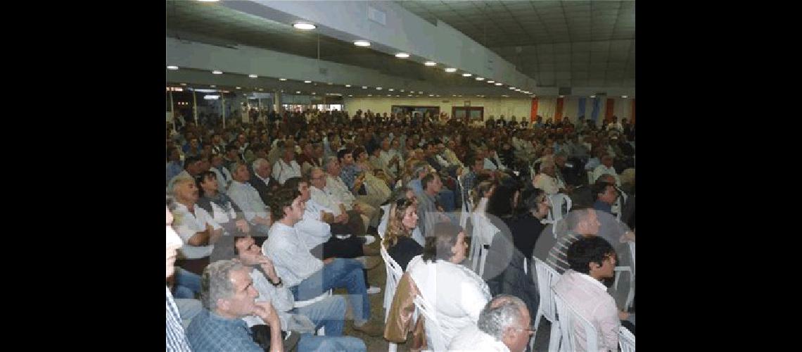 El martes se llevÃ³ a cabo una multitudinaria reuniÃ³n de productores en BolÃ­var Diario La MaÃ±ana de BolÃ­var 