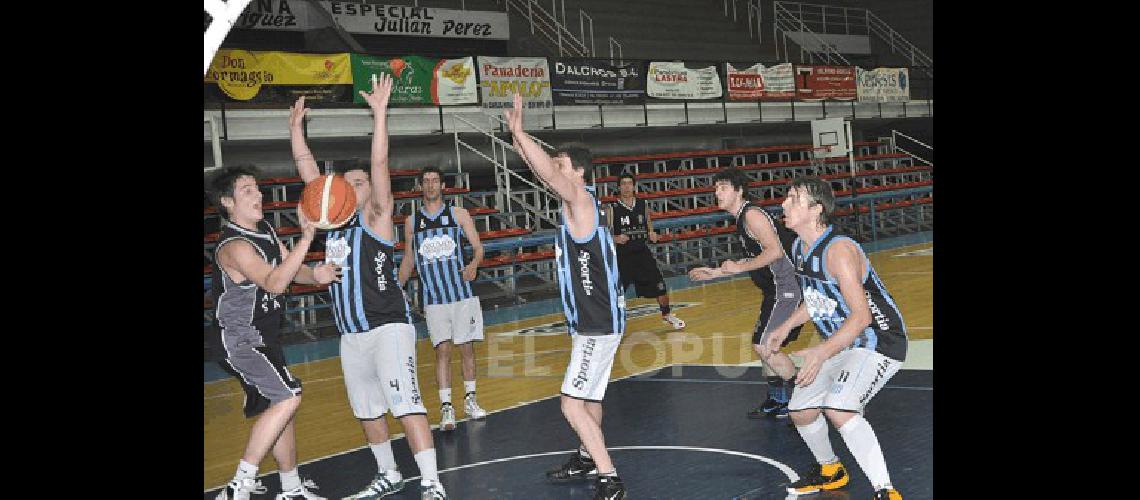 Ferro Carril Sud viene de superar en la cuarta fecha a Estudiantes como visitante Archivo 