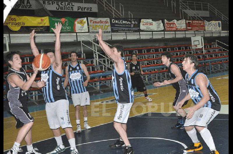 Ferro Carril Sud viene de superar en la cuarta fecha a Estudiantes como visitante Archivo 