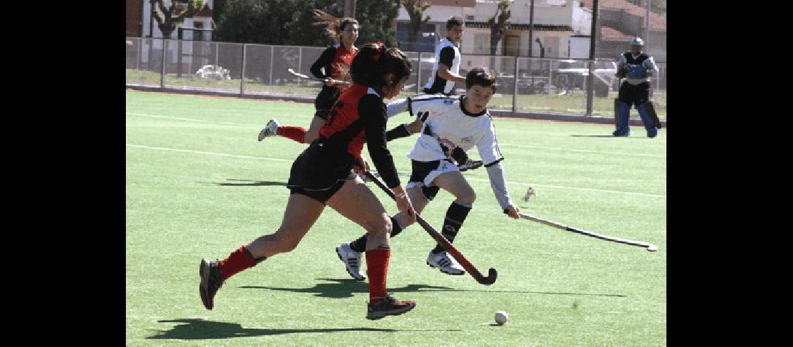 Ayer hubo partidos en la cancha del Bata Claudio MartÃ­nez 