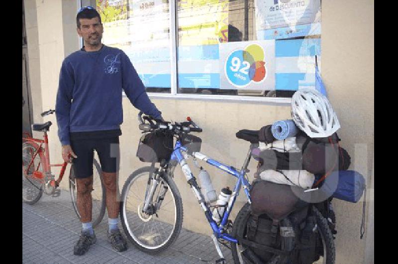 El ciclista concluyÃ³ aquÃ­ una travesÃ­a que lo llevÃ³ hasta TucumÃ�n Agencia 