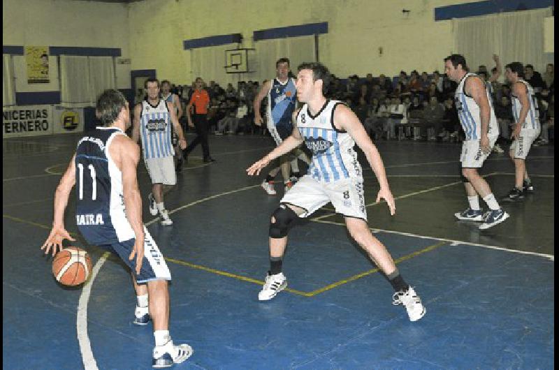 El equipo albiceleste se impuso con total claridad ante Racing en el gimnasio Ricardo De la Vega Carlos RamÃ­rez 