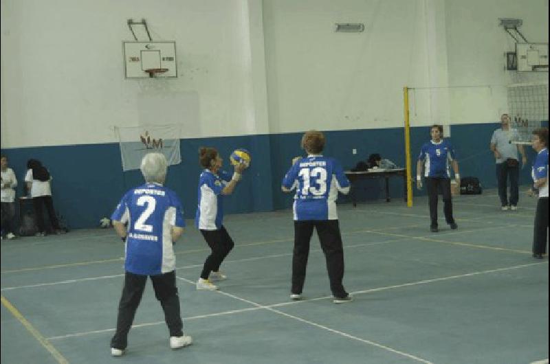 MÃ�s de 800 Abuelos de La Madrid y la regiÃ³n participaron ayer de una nueva etapa clasificatoria de los Juegos Buenos Aires 2012 