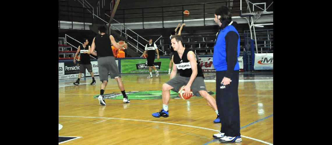 Estudiantes se prepara de cara a su debut ante el equipo pincharrata que dirige Gustavo PÃ©rez Marcelo Kehler 