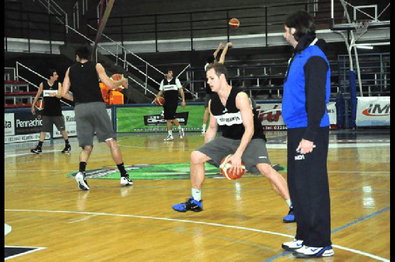 Estudiantes se prepara de cara a su debut ante el equipo pincharrata que dirige Gustavo PÃ©rez Marcelo Kehler 