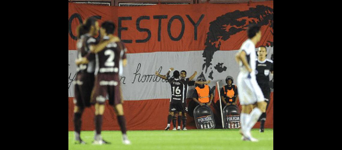 El equipo de Barros Schelotto sumÃ³ anoche su 4Âº triunfo consecutivo TÃ©lam 