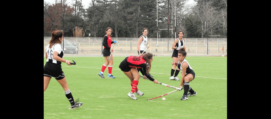 Las damas del club bataraz estuvieron en Tandil disputando las semifinales Archivo 