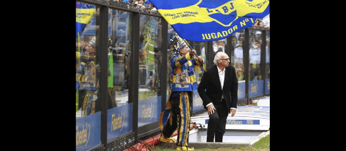 Carlos Bianchi brindÃ³ una conferencia de prensa y saludÃ³ a los presentes en la Bombonera TÃ©lam 