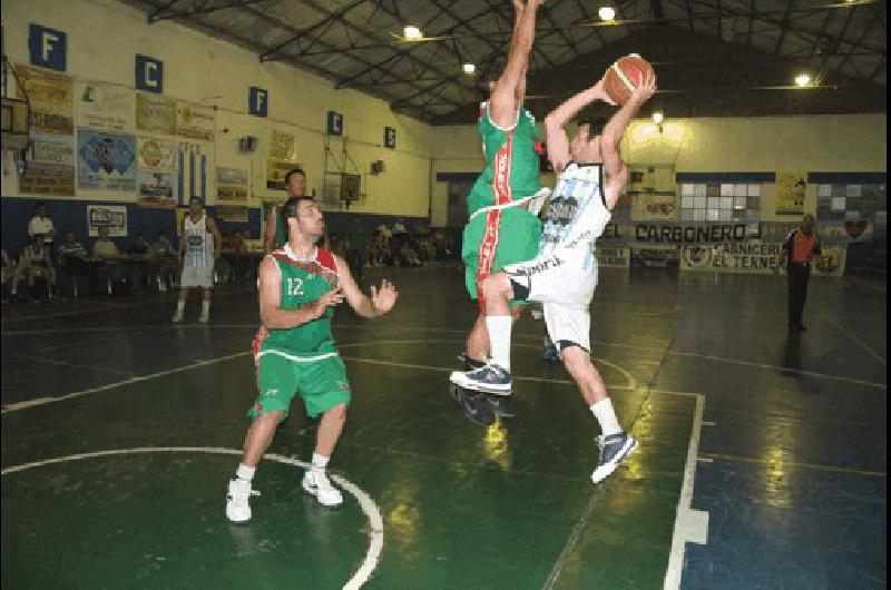 Ferro Carril Sud cayÃ³ anoche ante UniÃ³n y Progreso resignando su invicto como local en el Torneo Provincial de Clubes Claudio MartÃ­nez 