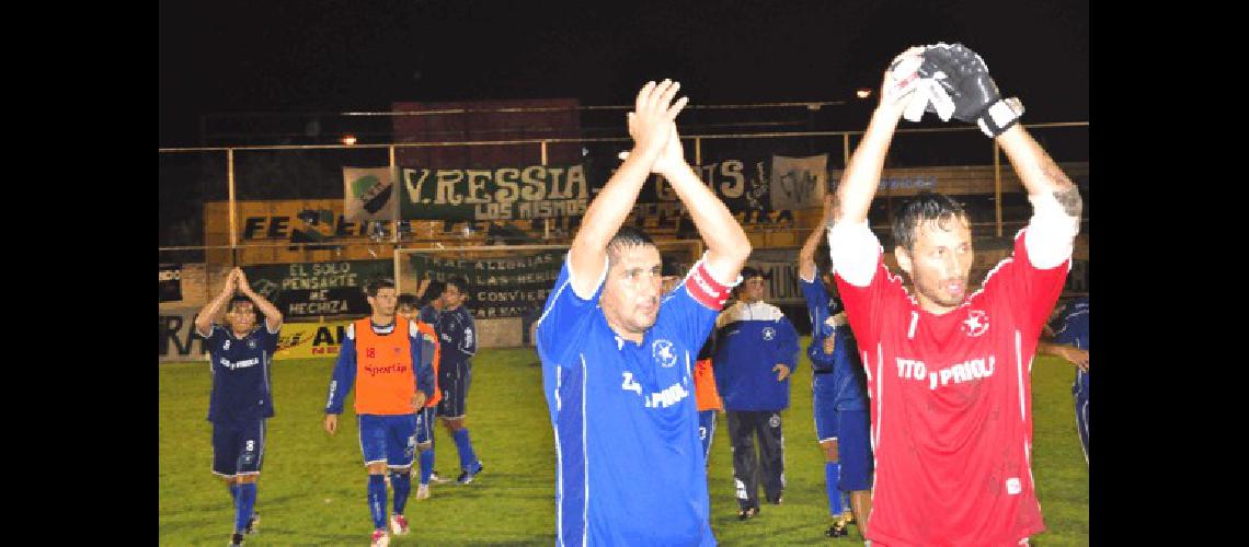 Racing viene de una gran victoria en la cancha de Villa Mitre Archivo  Marcelo Kehler 