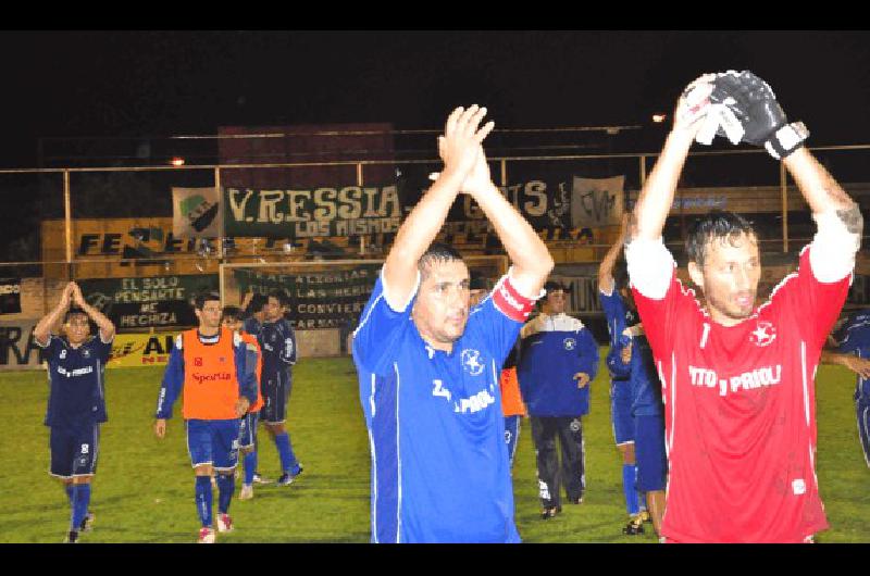 Racing viene de una gran victoria en la cancha de Villa Mitre Archivo  Marcelo Kehler 