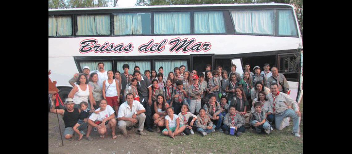 DelegaciÃ³n completa del Grupo Scout de Laprida que viajÃ³ a Merlo 