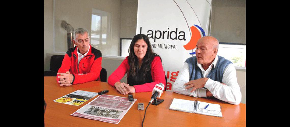 Los funcionarios adelantaron detalles de la Semana de la Mujer en Laprida 