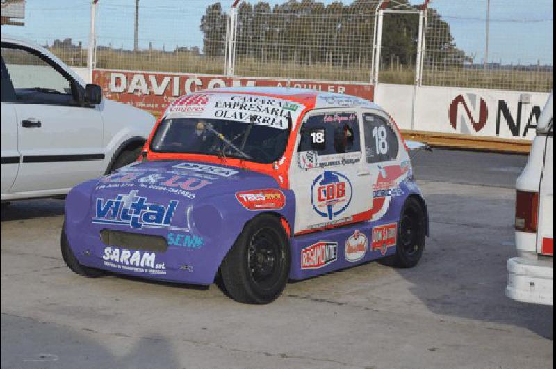 Una de las damas de la Promocional 850 Celia Pizarro ya probÃ³ el Fiat 600 con motor 1100 cc Miguelangel 