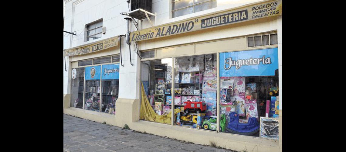 La librerÃ­a estÃ� ubicada en Dorrego y Lamadrid 