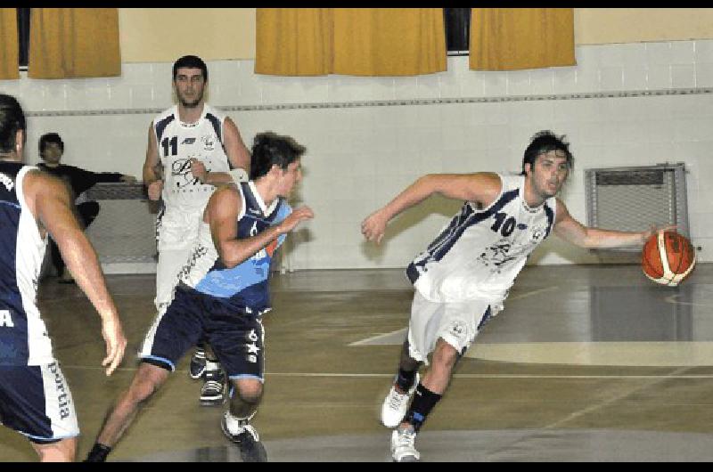 Racing ganÃ³ anoche en el gimnasio Amadeo Bellingeri 