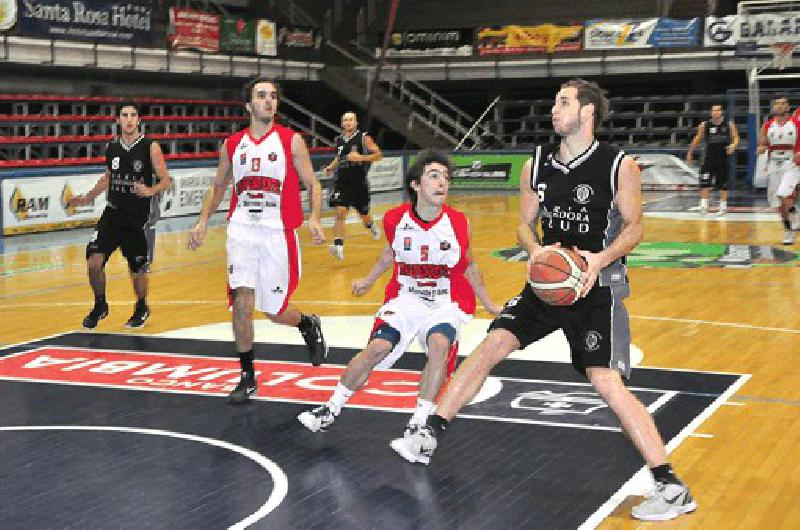 El Bata fue claramente superado anoche por el joven equipo de Carlos Zulberti 