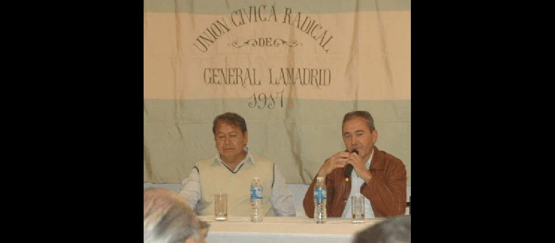 HÃ©ctor Flores y Luis Oliver encabezaron una jornada sobre desarrollo local organizada por la UCR de La Madrid 