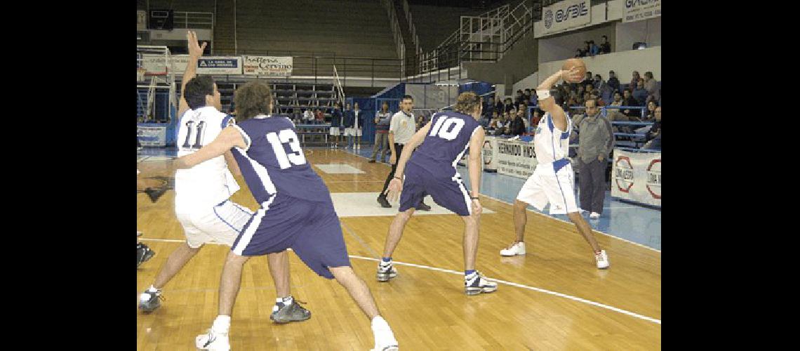 La AsociaciÃ³n de BÃsquetbol de OlavarrÃ­a organizÃ³ por Ãºltima vez el Provincial de Mayores en 2005 