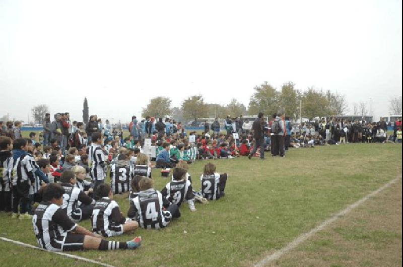 Hubo representantes de clubes de La Madrid La Colina Laprida Hinojo OlavarrÃ­a y Henderson Agencia