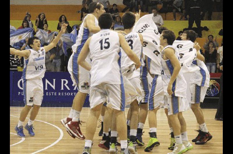 Los pibes argentinos festejan la clasificaciÃ³n para el Mundial del aÃ±o prÃ³ximo 