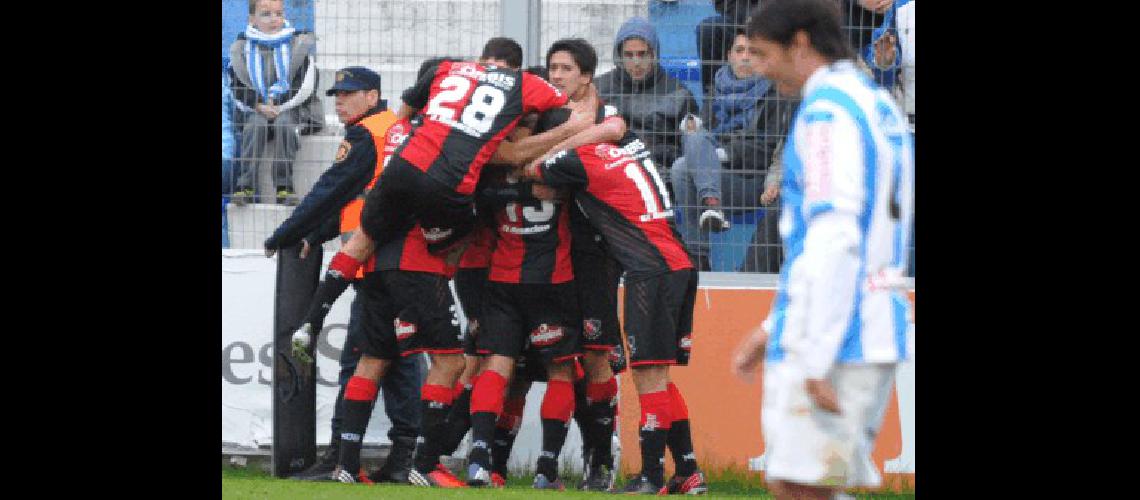 Los rosarinos ganaron ayer en Rafaela y estÃn a un paso de ser campeones 