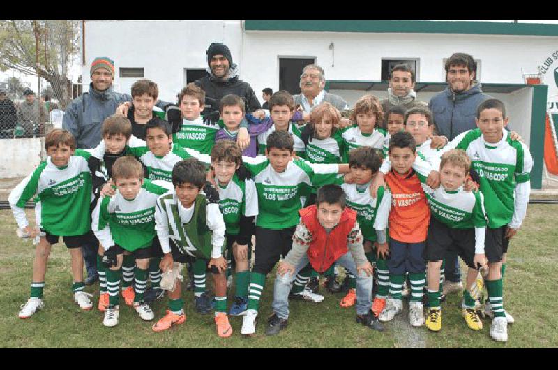 Plantel y cuerpo tÃ©cnico de octava divisiÃ³n de Juventud campeÃ³n 2013 