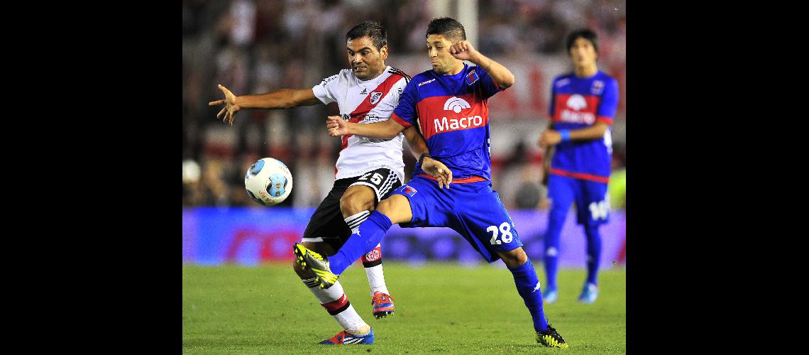 Lucas Janson en un momento inolvidable Fue con la camiseta de Tigre en el Monumental partido que lo comenzÃ³ como titular 