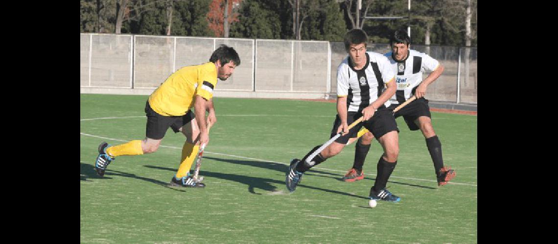 Los caballeros albinegros se lucieron ayer en Tandil 