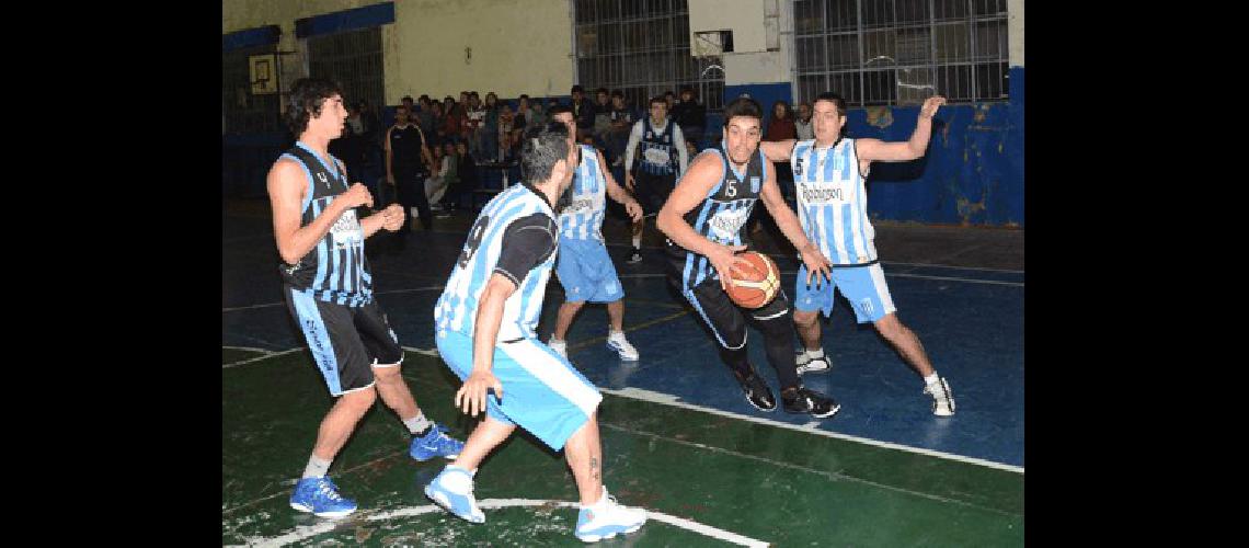 Ferro Carrio Sud el lÃ­der del Torneo Apertura venciÃ³ anoche a Racing de La Madrid 