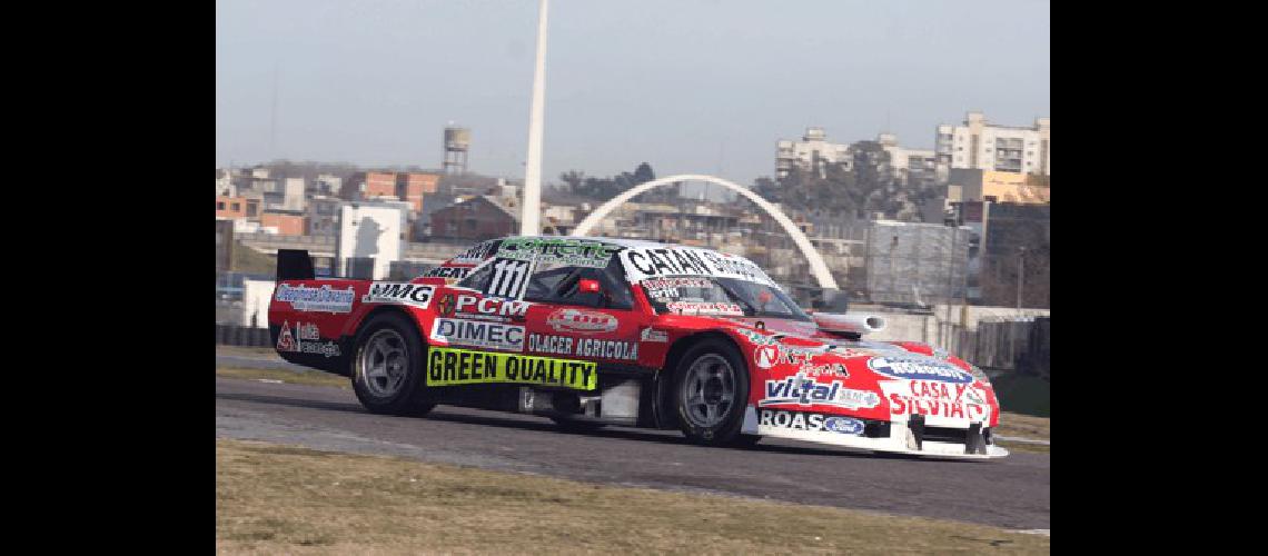 Pezzucchi ya demostrÃ³ que la Dodge del UR Racing es competitiva Hoy tendrÃ� la serie en el Coliseo porteÃ±o 