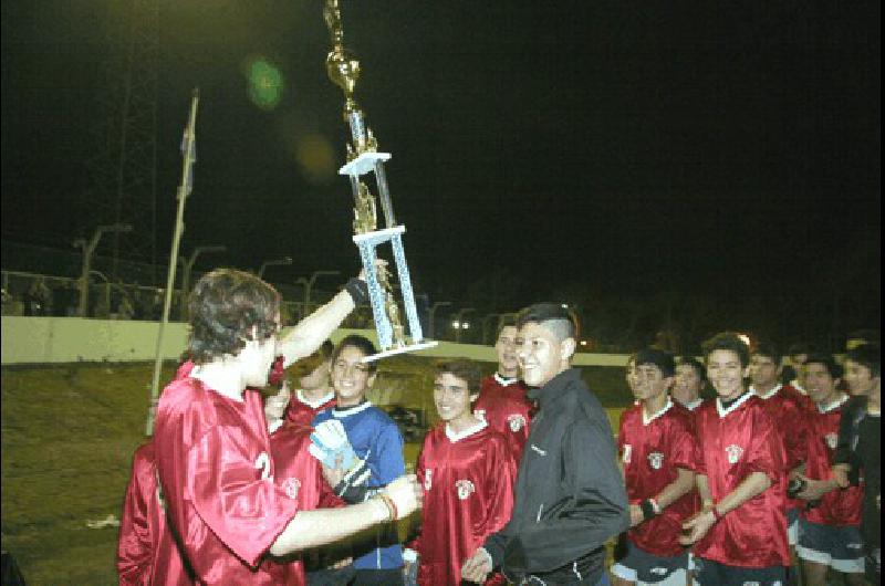 El FortÃ­n fue el campeÃ³n en la categorÃ­a 1998 tras vencer a Villa del Parque 