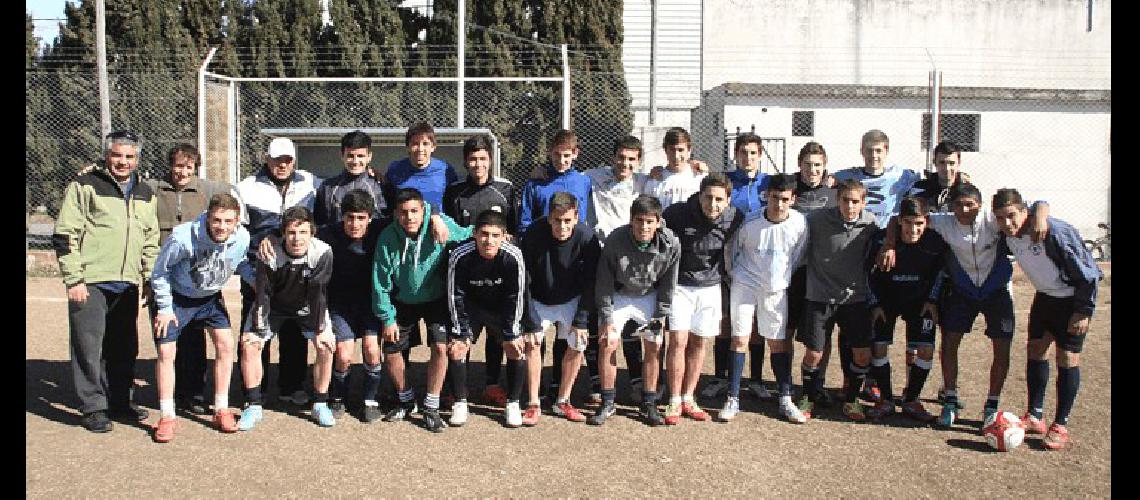 Jugadores y cuerpo tÃ©cnico comenzarÃn otro camino Todo se iniciarÃ a las 16 en cancha de Chacarita 