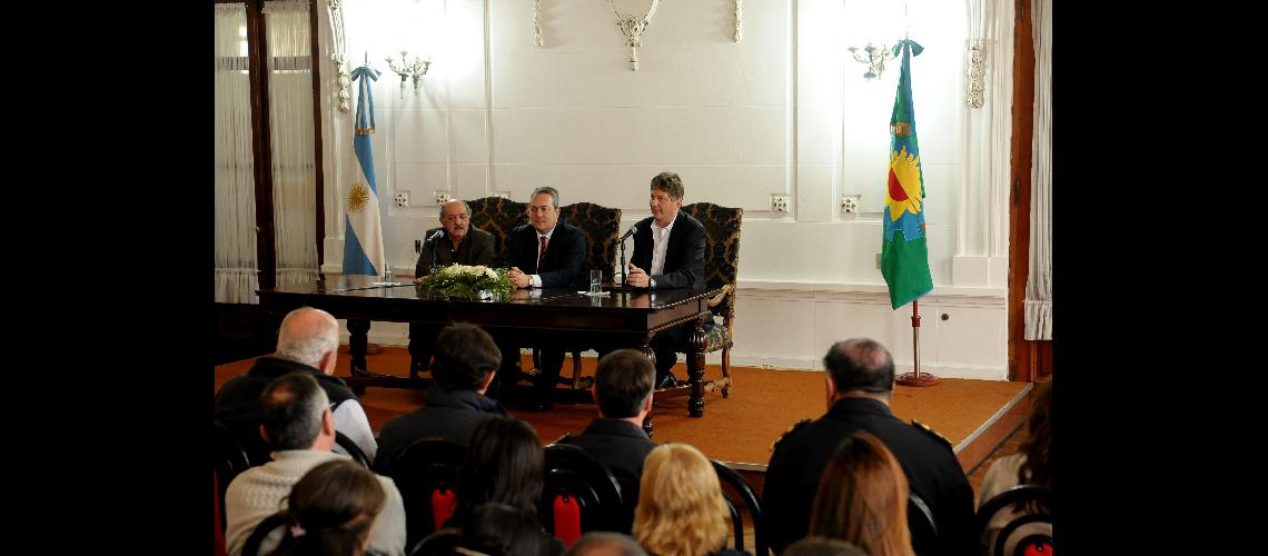 Ayer se llevÃ³ a cabo la firma de un convenio para el desarrollo de infraestructura en el Parque Industrial de La Madrid 