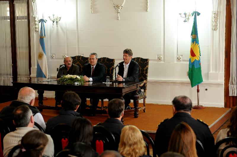 Ayer se llevÃ³ a cabo la firma de un convenio para el desarrollo de infraestructura en el Parque Industrial de La Madrid 