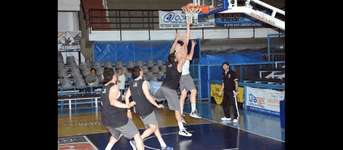 El equipo albinegro irÃ el viernes por su tercera victoria en el Torneo Federal de BÃsquetbol 