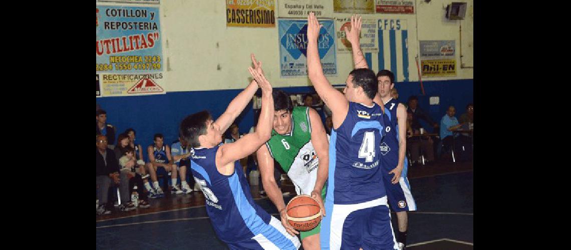 Pueblo Nuevo viene de ganar en el gimnasio Ricardo De la Vega ante Ferro Carril Sud 