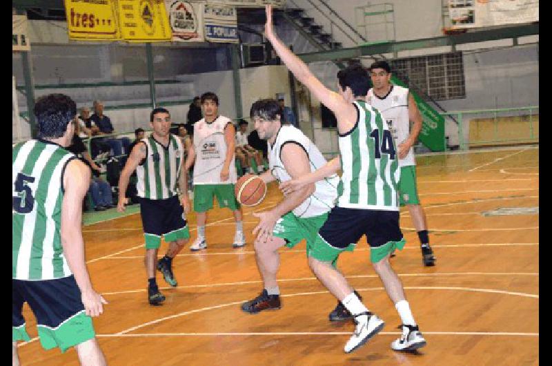 Federico Arce aportÃ³ 11 puntos para el equipo de Cristian SÃnchez 