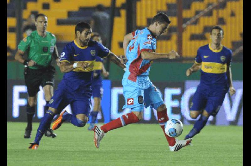 Boca juniors cayÃ³ ante Arsenal en SarandÃ­ 3-2 