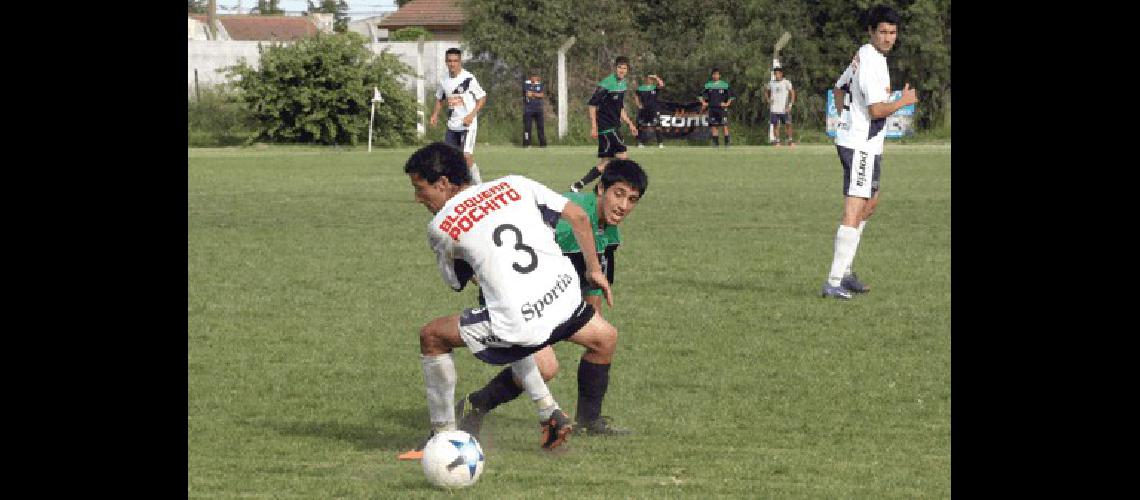 Racing A Club dejÃ³ en el camino a Sierra Chica en la definiciÃ³n por penales 