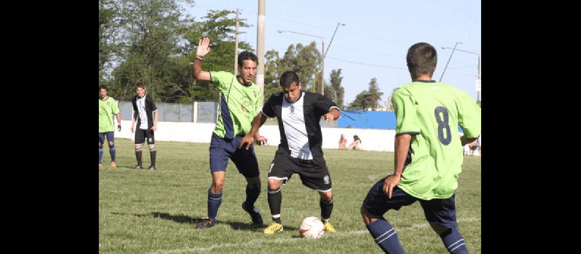 Estudiantes y Embajadores empataron 1 a 1 en el encuentro de ida de la semifinal 