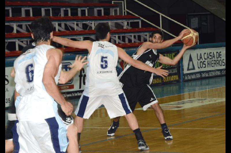 El equipo albiceleste ganÃ³ anoche en el Gran Gimnasio del Bata 