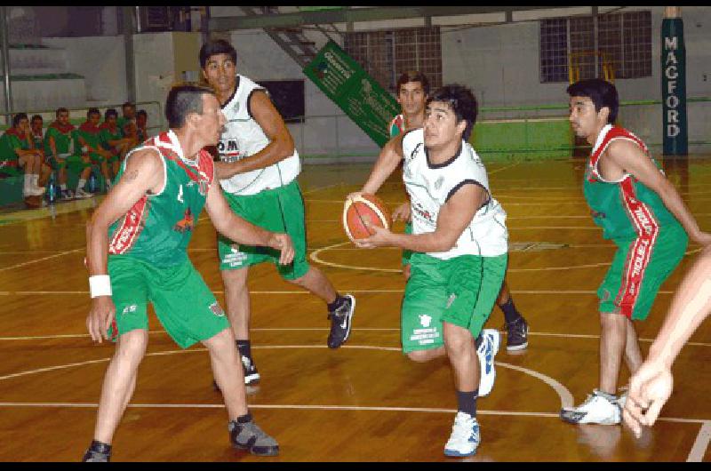 El base albiverde Francisco MÃ©ndez fue el goleador del juego con 22 puntos 